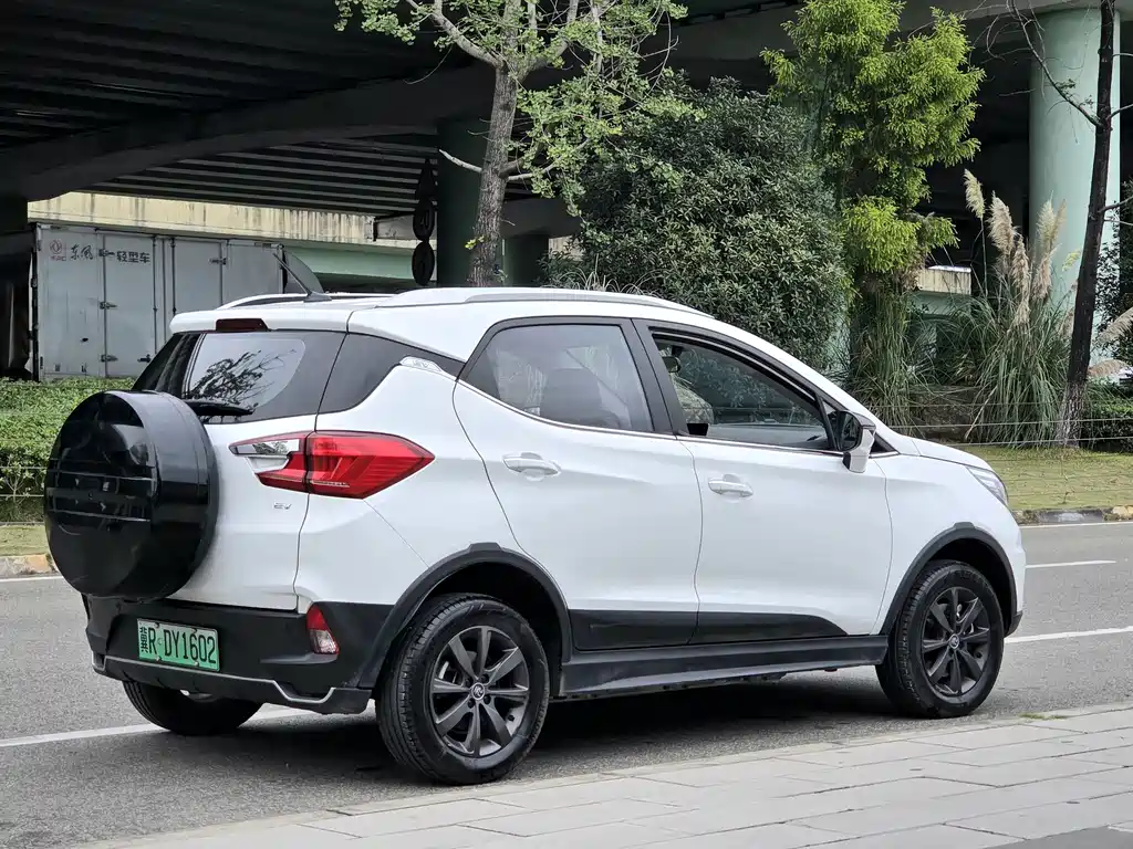BYD Yuan EV — миниатюра 5