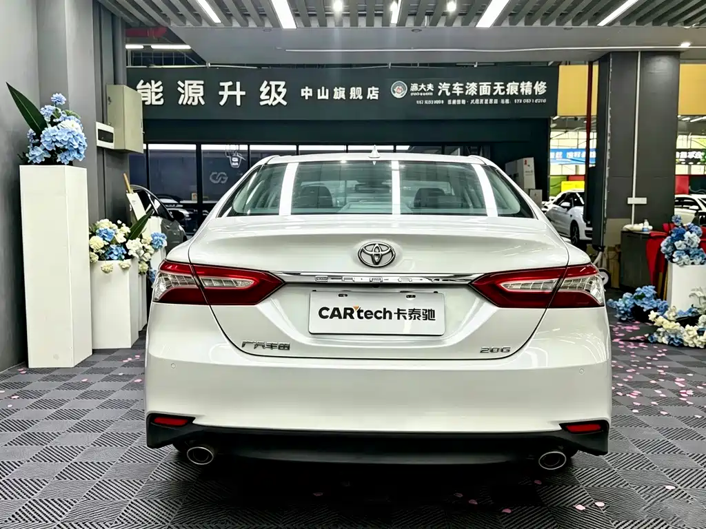 Toyota Camry — миниатюра 13