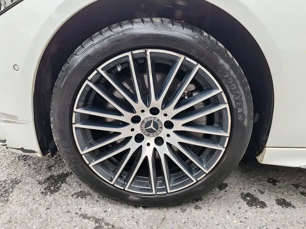 Mercedes-Benz C-Class — миниатюра 8