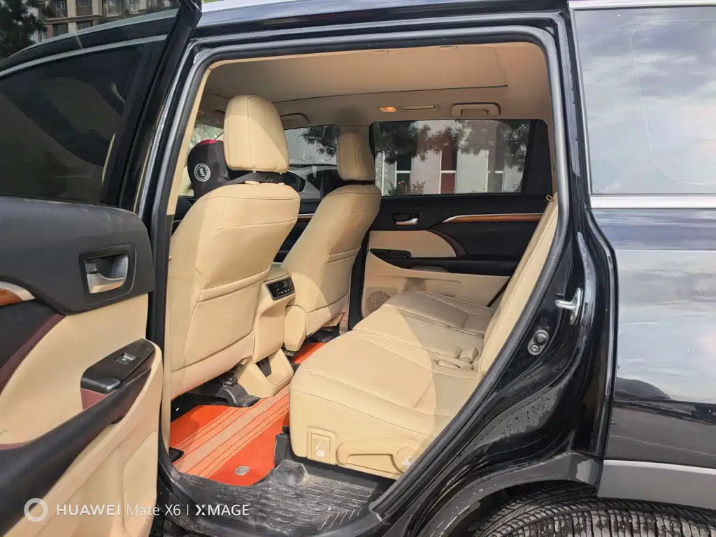 Toyota Highlander — миниатюра 9