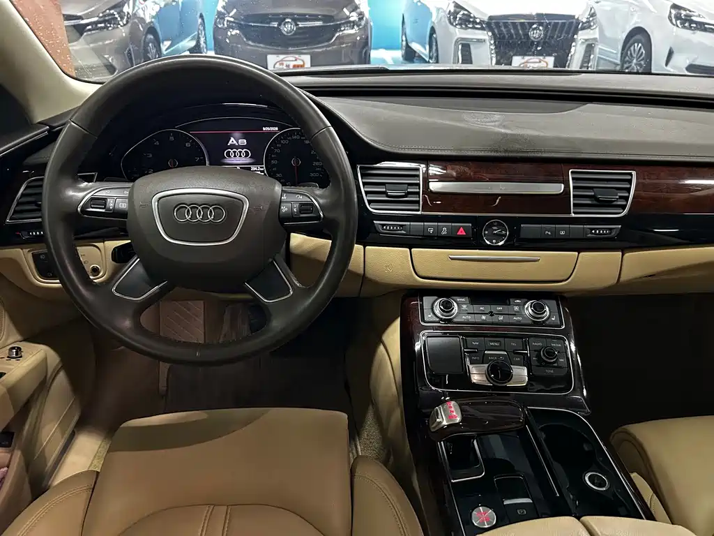 Audi A8 — миниатюра 8