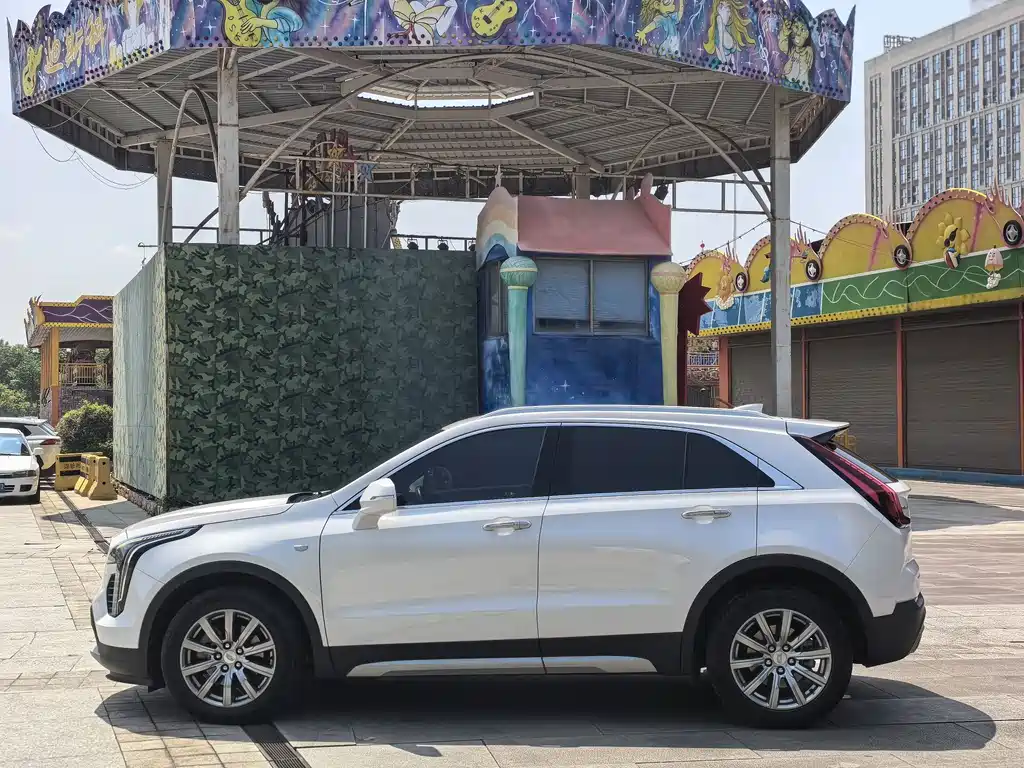 Cadillac XT4 — миниатюра 7