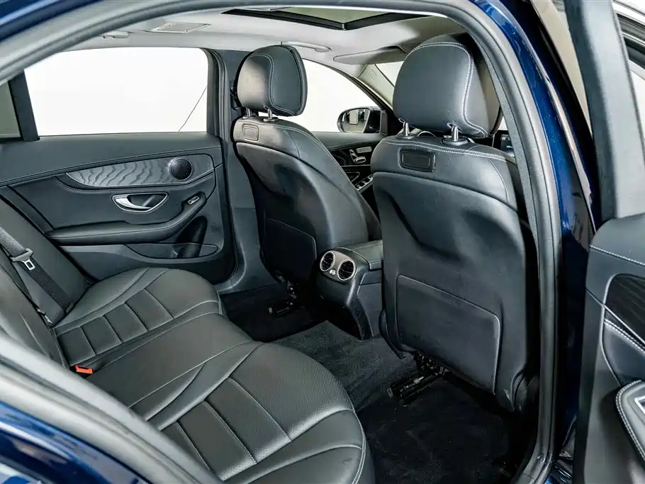 Mercedes-Benz C-Class — миниатюра 21