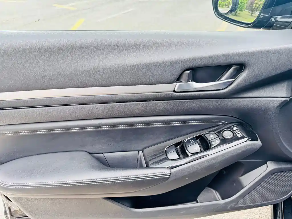 Nissan Teana — миниатюра 10