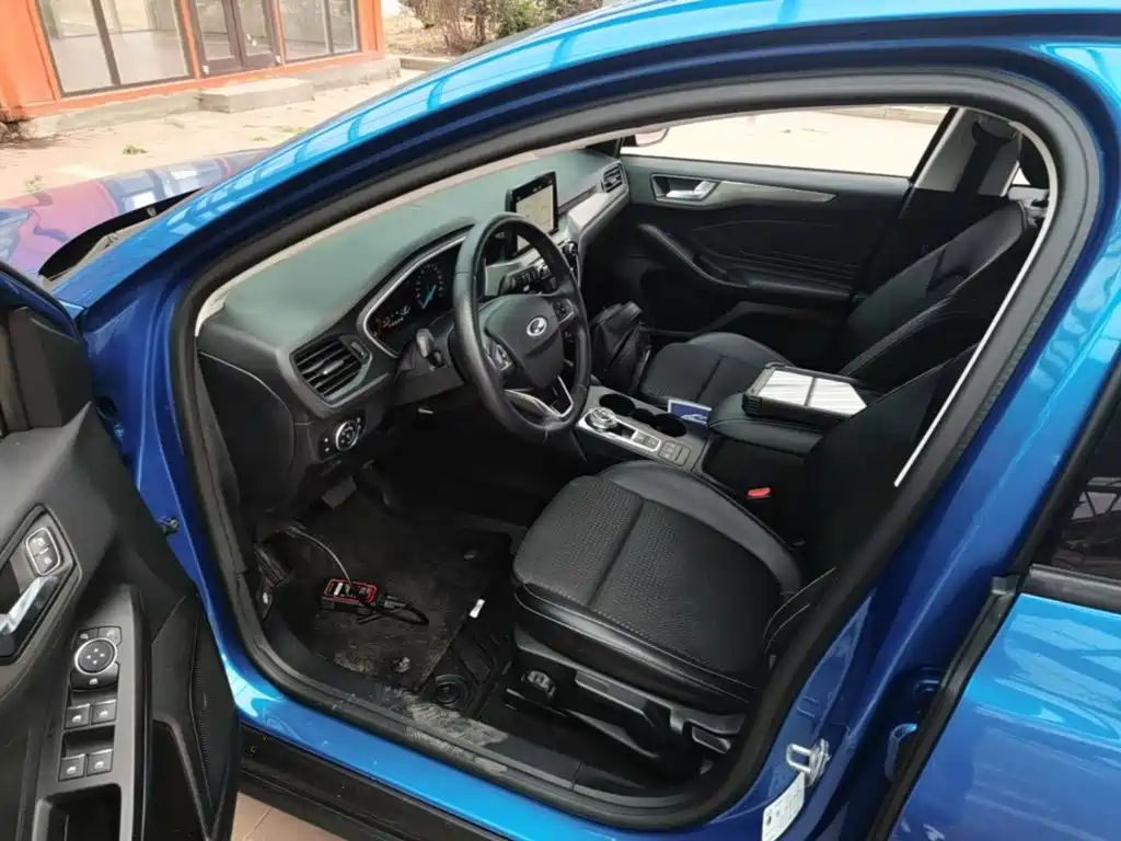 Ford Focus — миниатюра 15