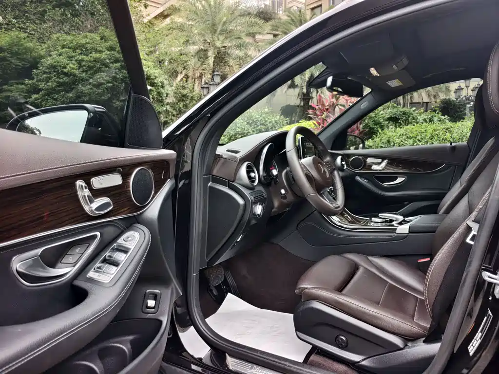Mercedes-Benz GLC 2018 GLC 260 4MATIC