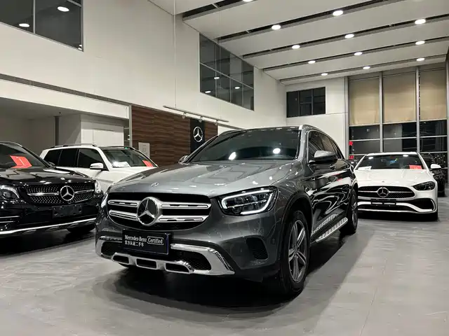 MERCEDES-BENZ GLC