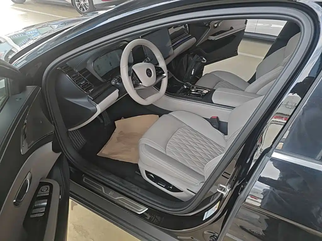 BYD Han — миниатюра 15