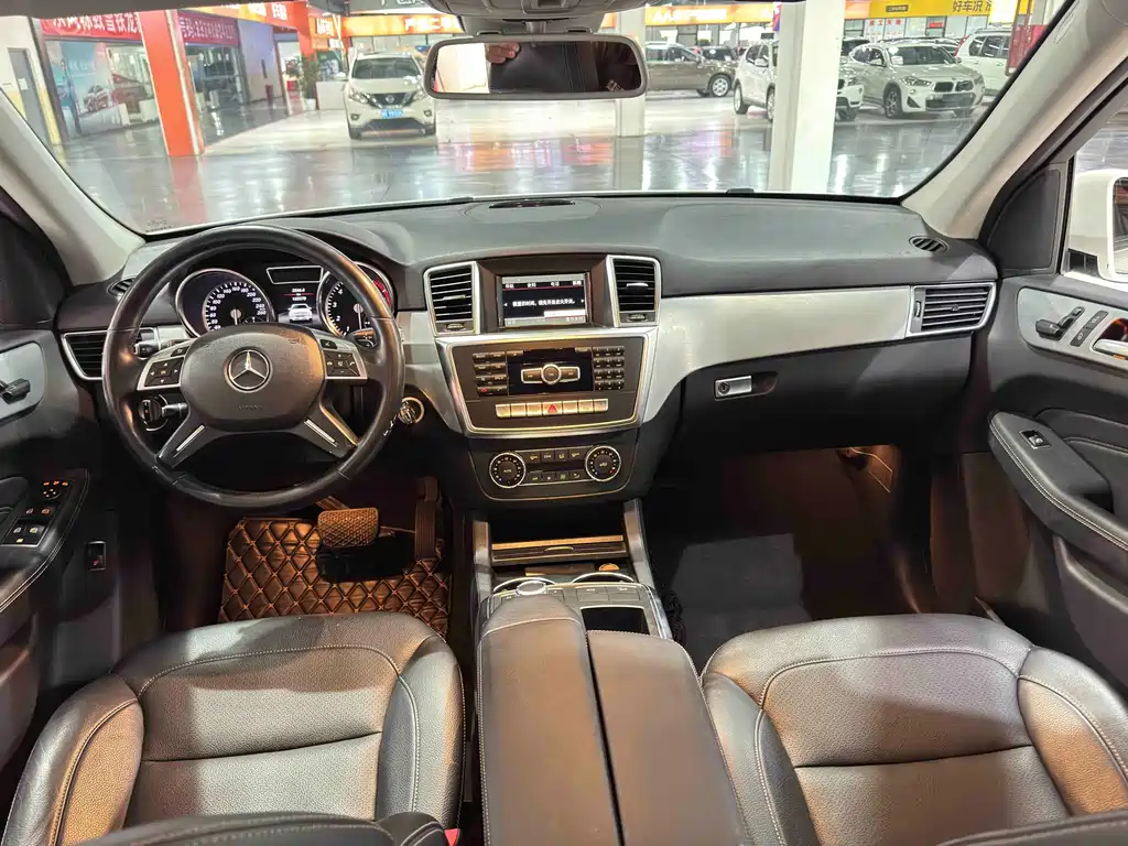 Mercedes-Benz M-Class — миниатюра 8