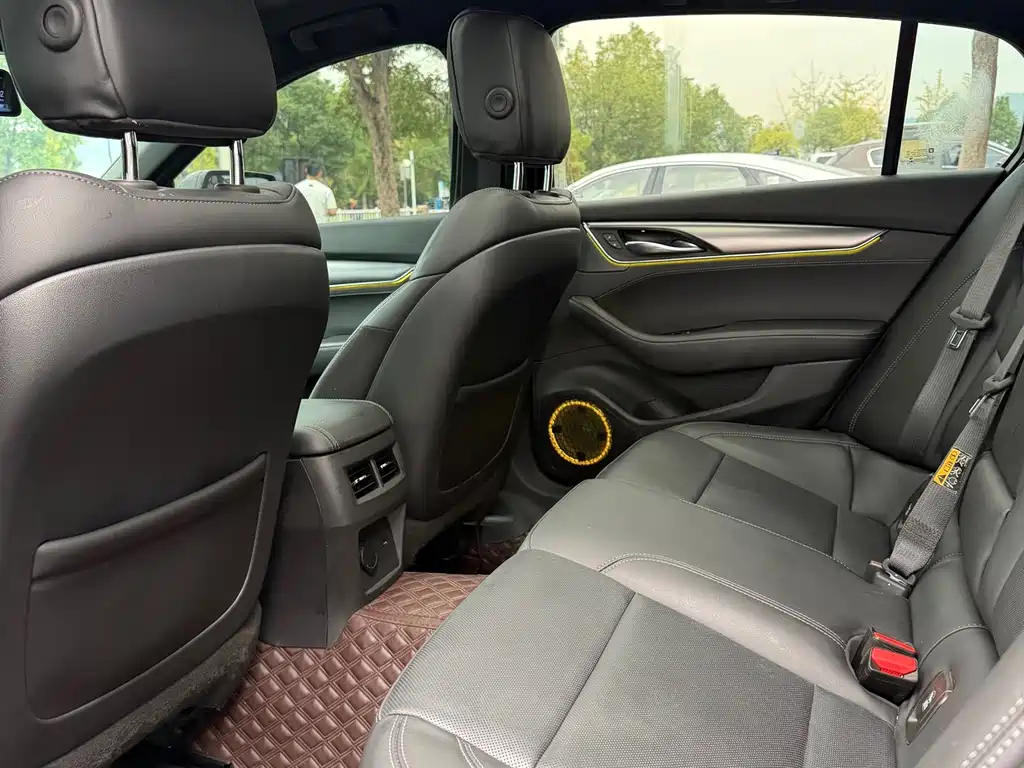 Cadillac CT5 — миниатюра 9
