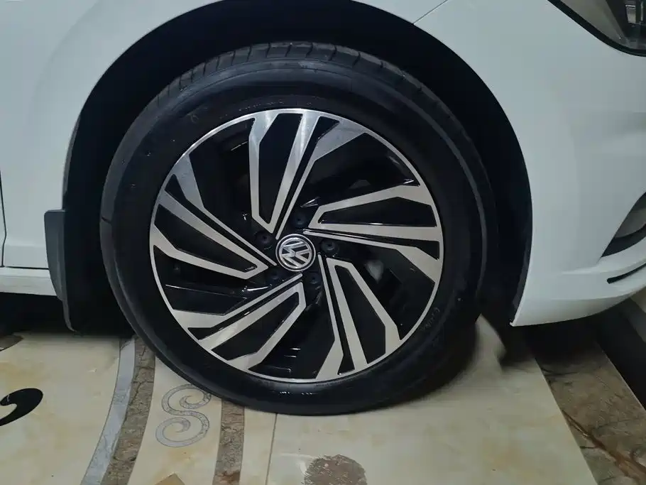Volkswagen Sagitar 2022 200TSI DSG