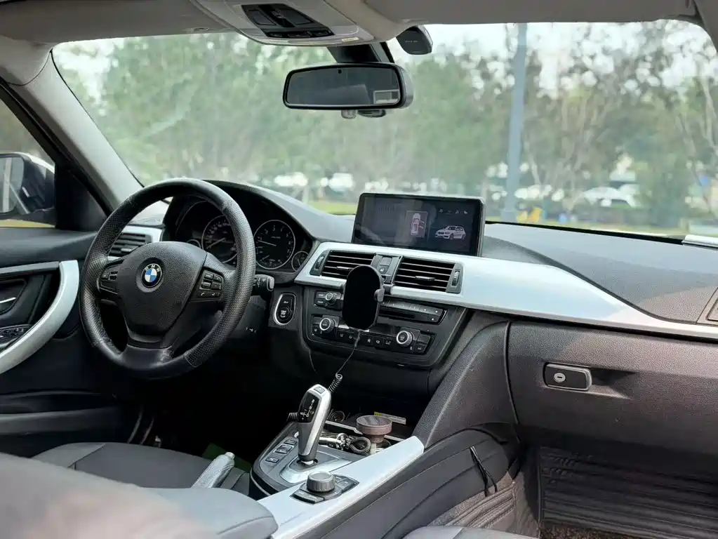 BMW 3 Series — миниатюра 11