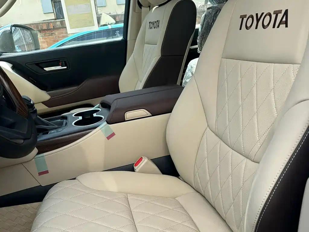 Toyota Land Cruiser — миниатюра 7