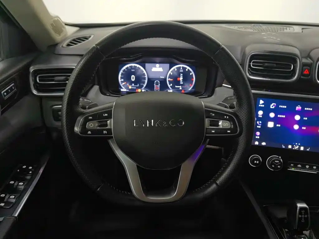 Lynk & Co 02 — миниатюра 11