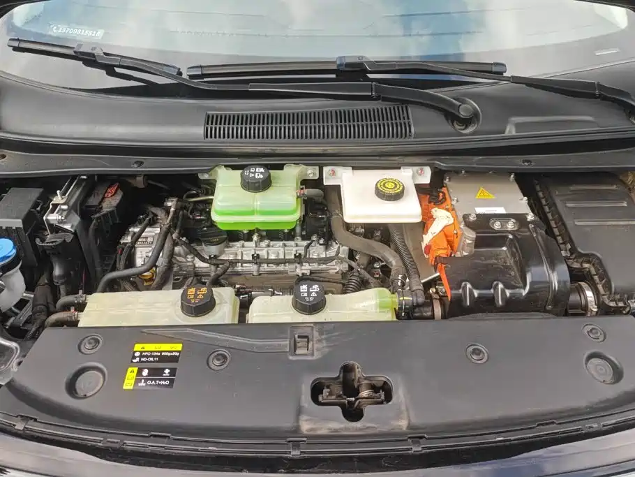 GAC Motor Trumpchi E8 PHEV — миниатюра 10