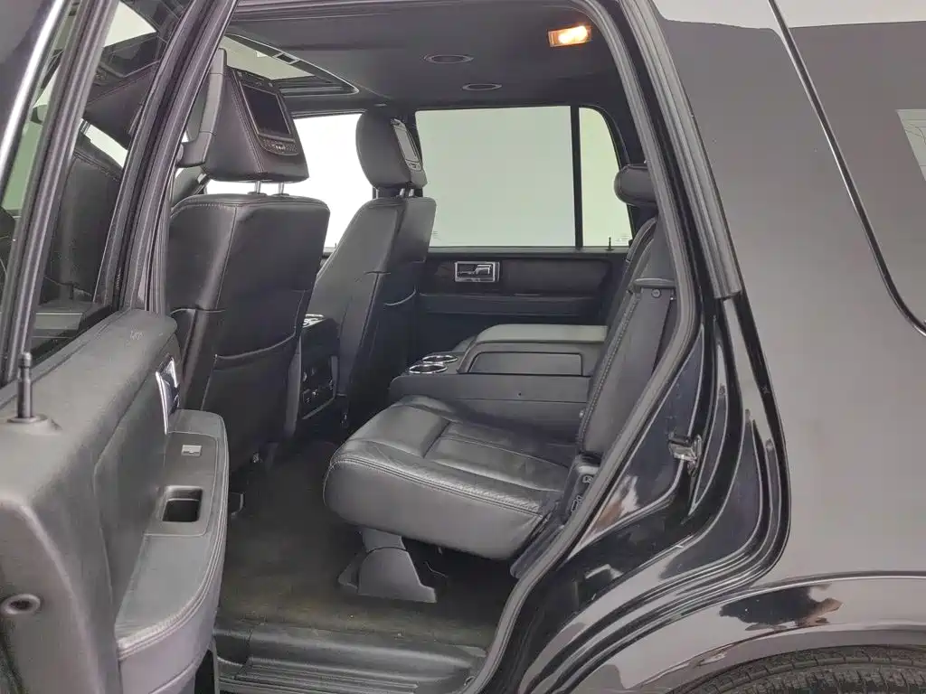 Lincoln Navigator — миниатюра 15