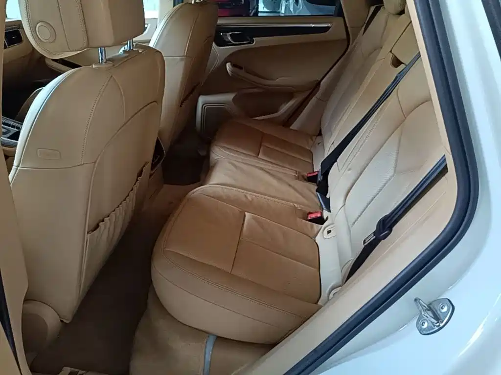 Porsche Macan — миниатюра 17