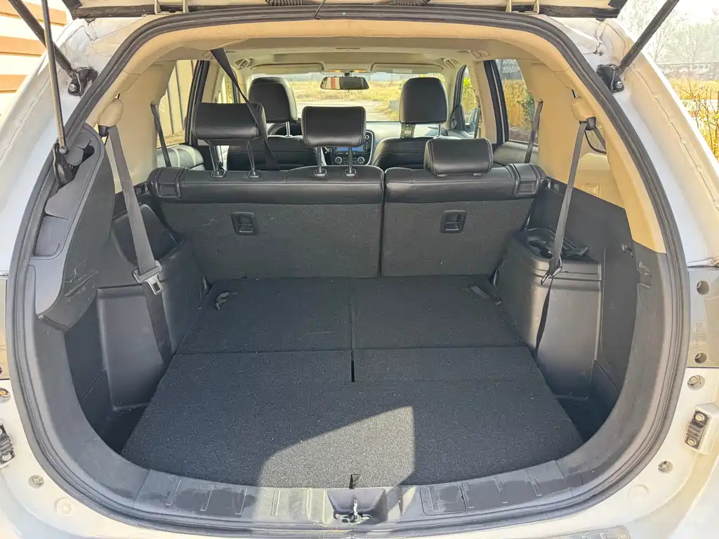 Mitsubishi Outlander (Import) — миниатюра 28