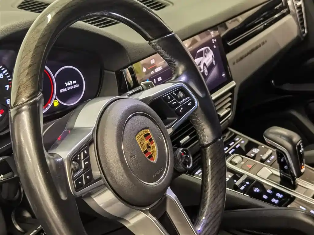 Porsche Cayenne — миниатюра 3