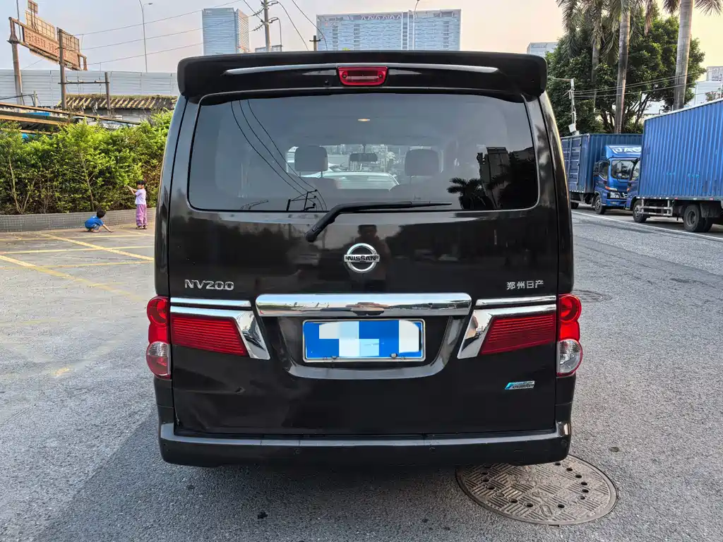 Nissan NV200 — миниатюра 6