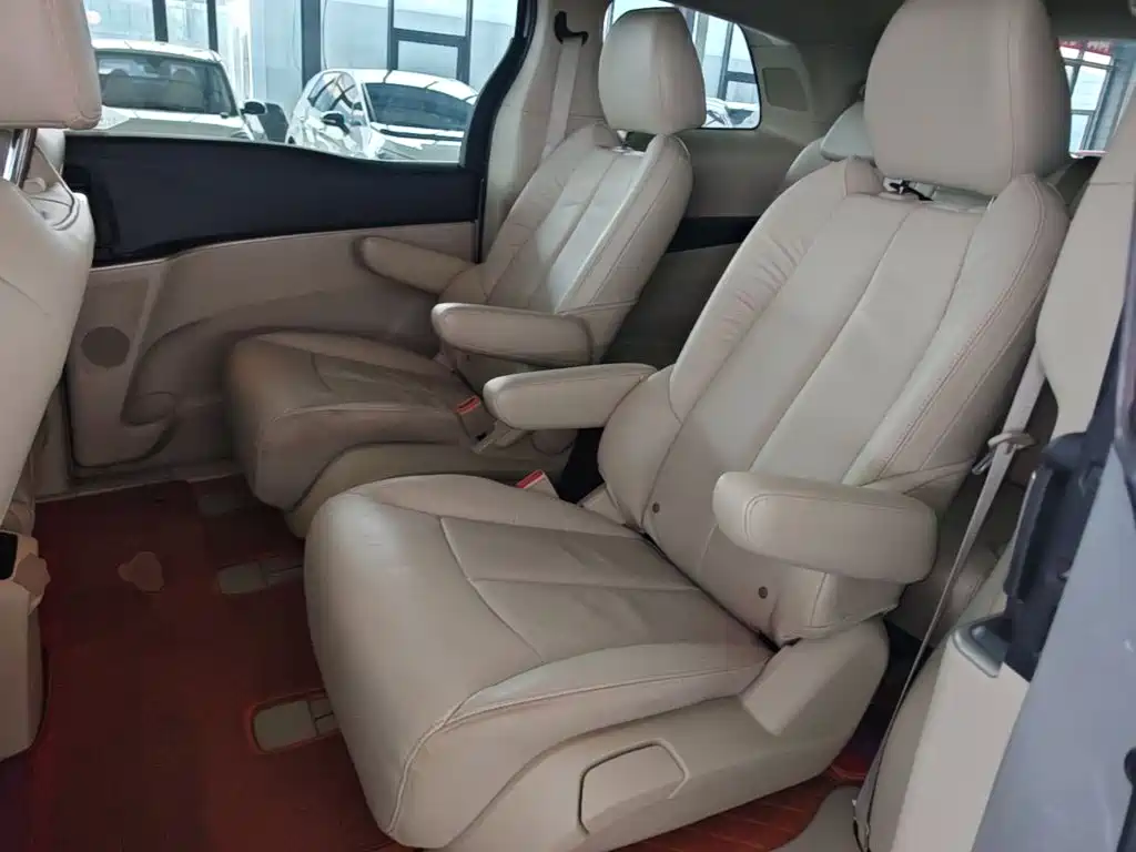 Buick GL8 — миниатюра 17