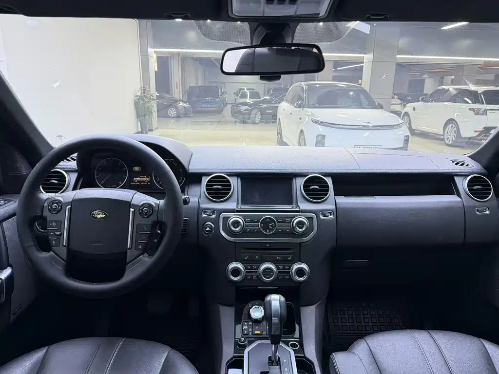 Land Rover Discovery — миниатюра 6