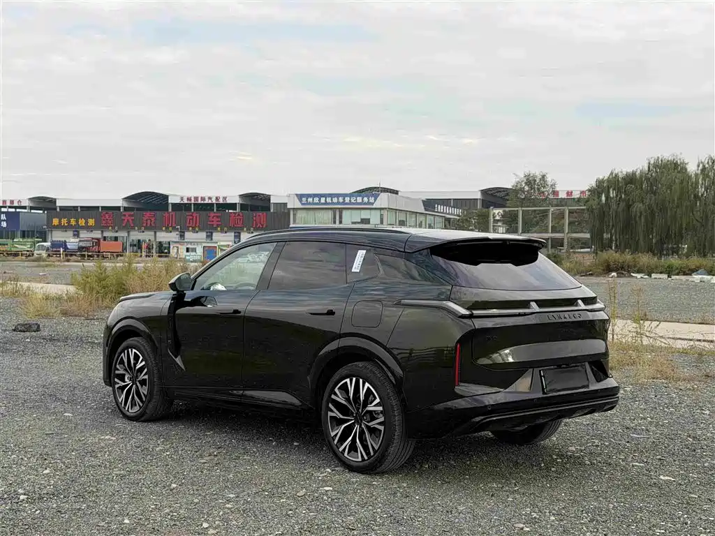 Lynk & Co 08 EM-P — миниатюра 6