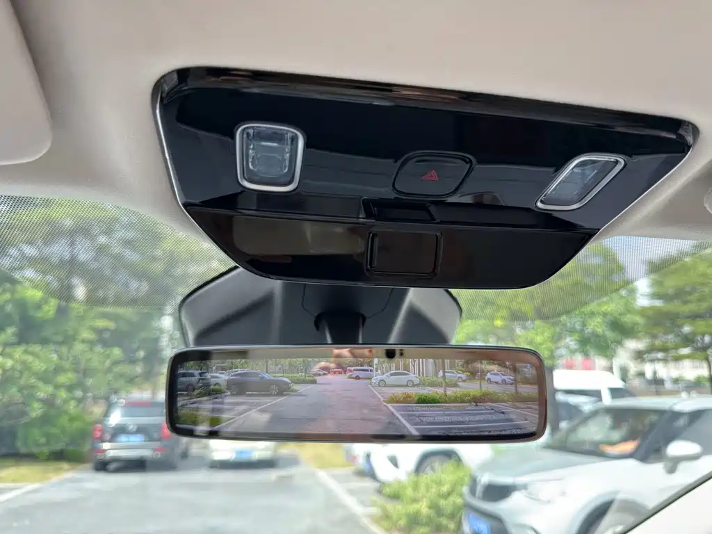 Li Auto Li MEGA — миниатюра 24