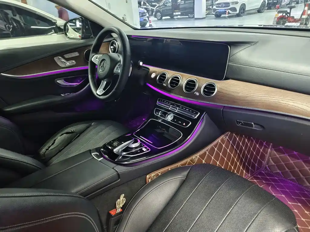 Mercedes-Benz E-Class — миниатюра 15