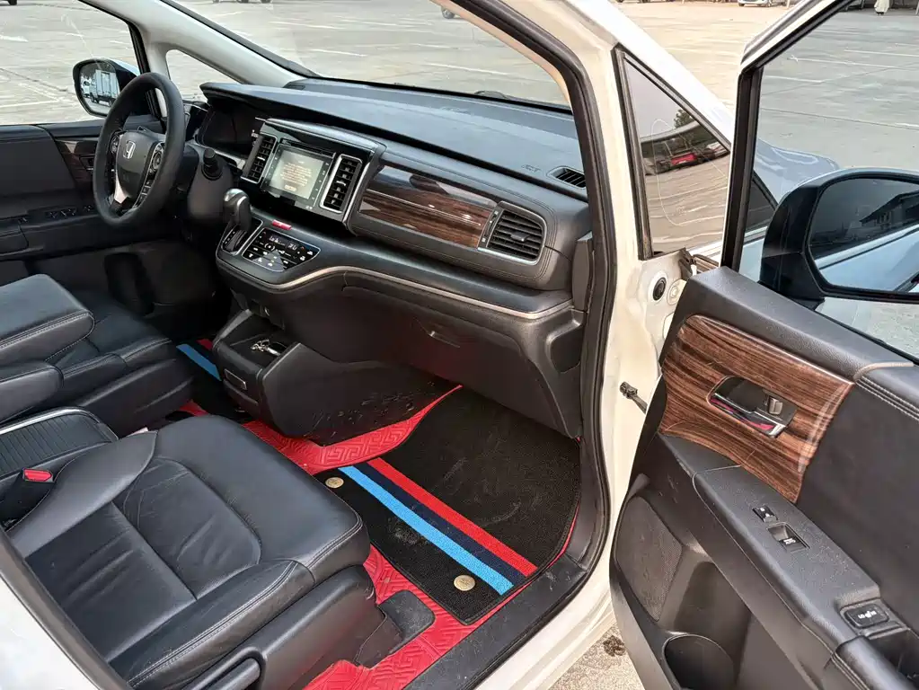 Honda Elysion — миниатюра 14