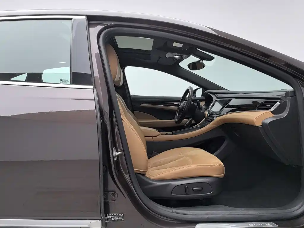 Buick LaCrosse — миниатюра 23