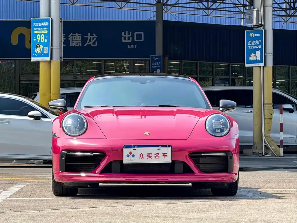 PORSCHE 911