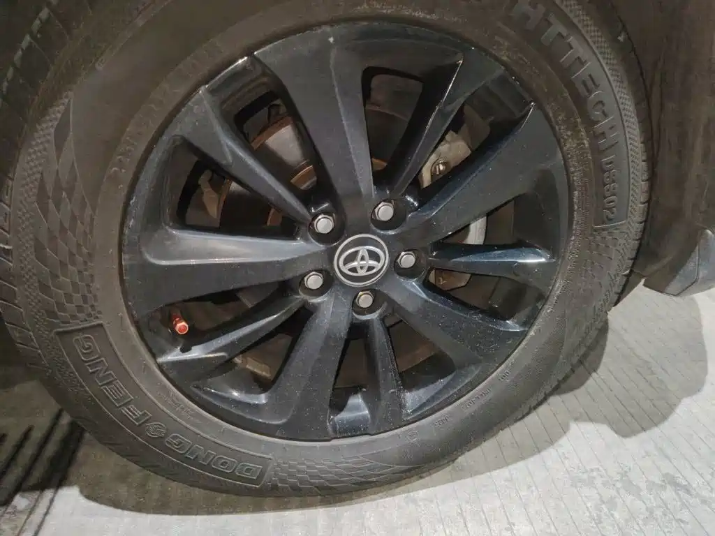 Toyota RAV4 — миниатюра 24