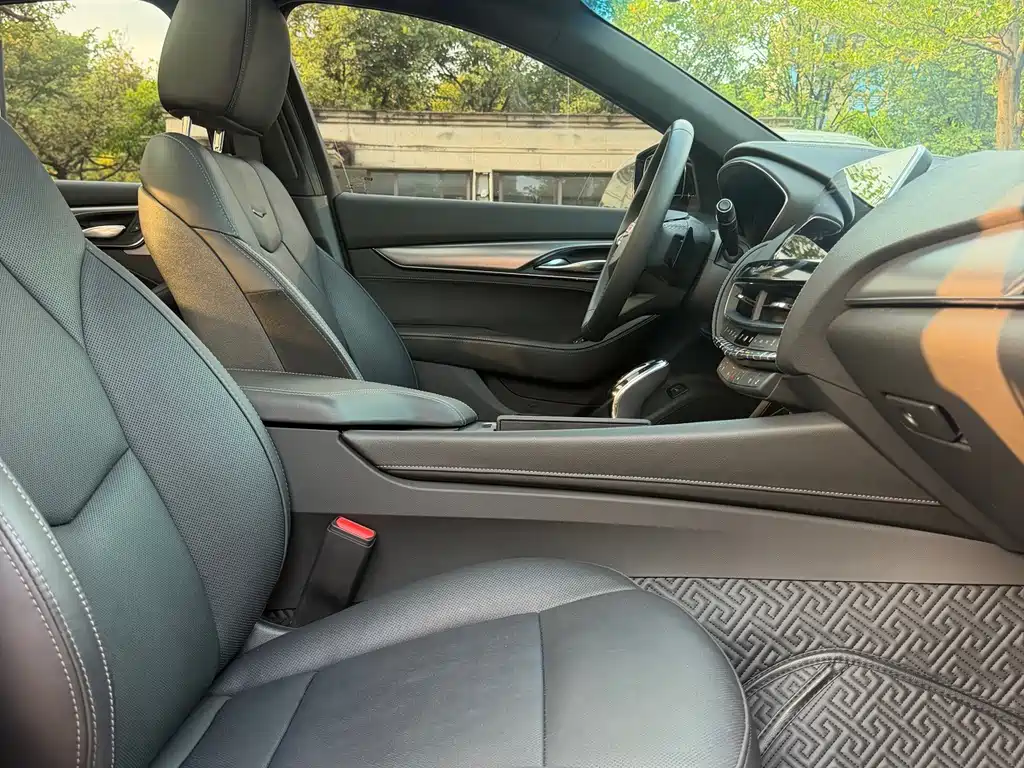 Cadillac CT5 — миниатюра 15