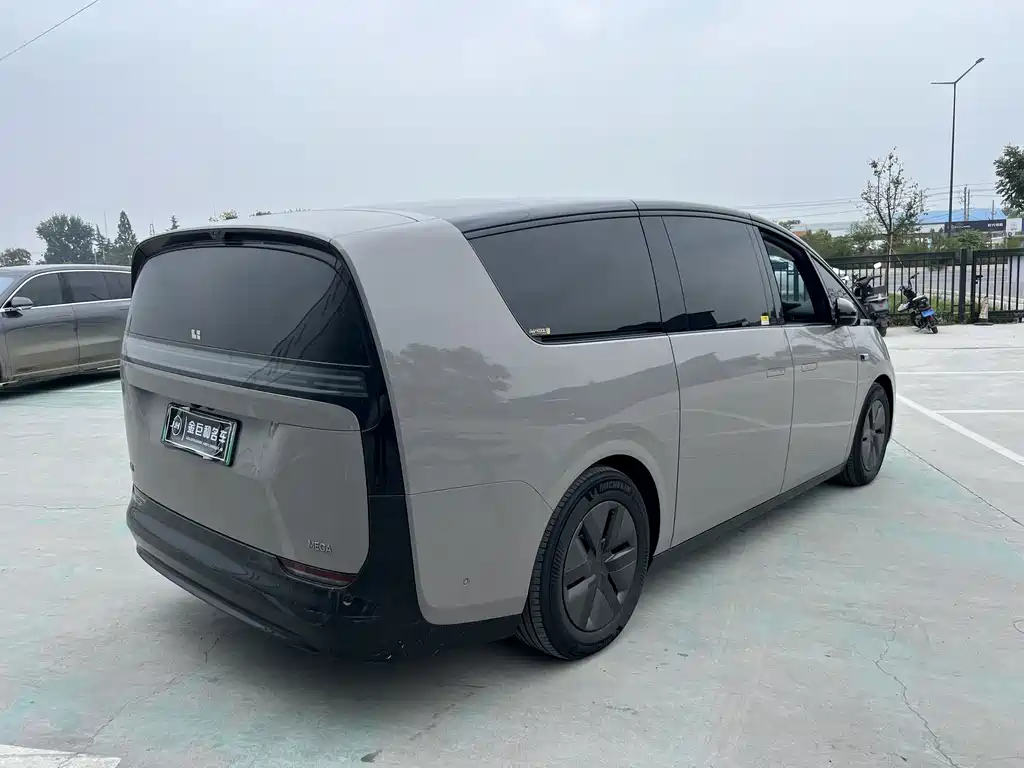 Li Auto Li MEGA — миниатюра 10