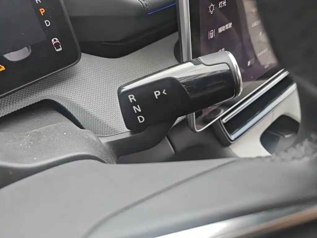 Polestar Polestar 4 — миниатюра 14
