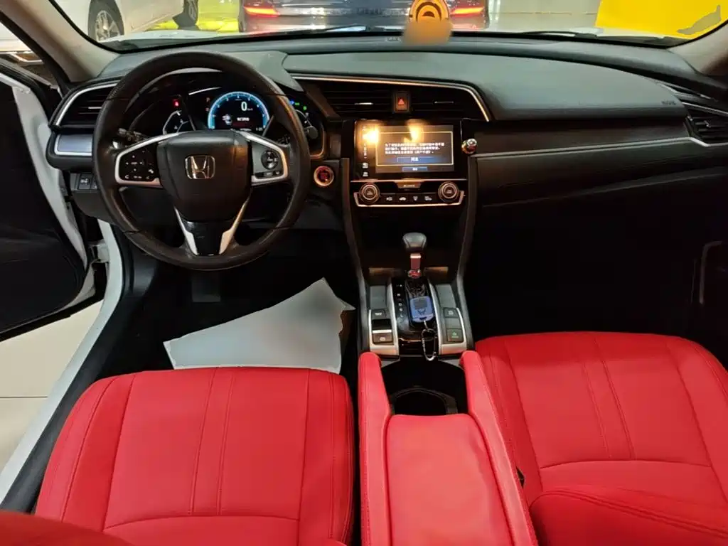 Honda Civic 2016 220TURBO CVT Luxury