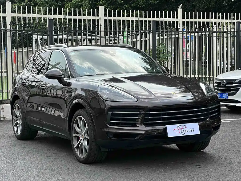 Porsche Cayenne — миниатюра 3