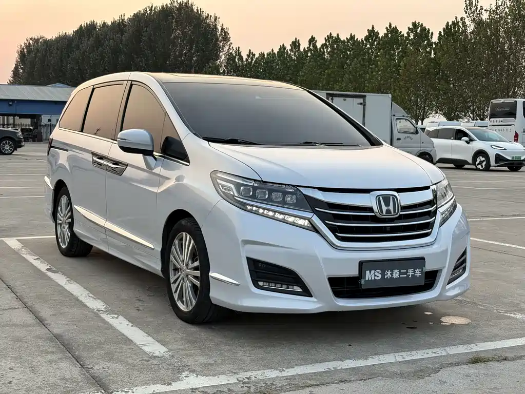 Honda Elysion — миниатюра 3