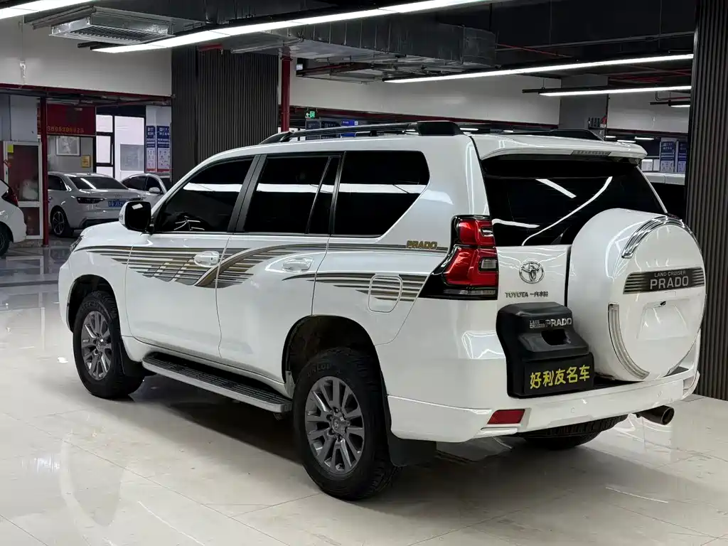 TOYOTA PRADO