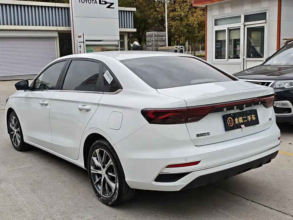 Geely Emgrand — миниатюра 2