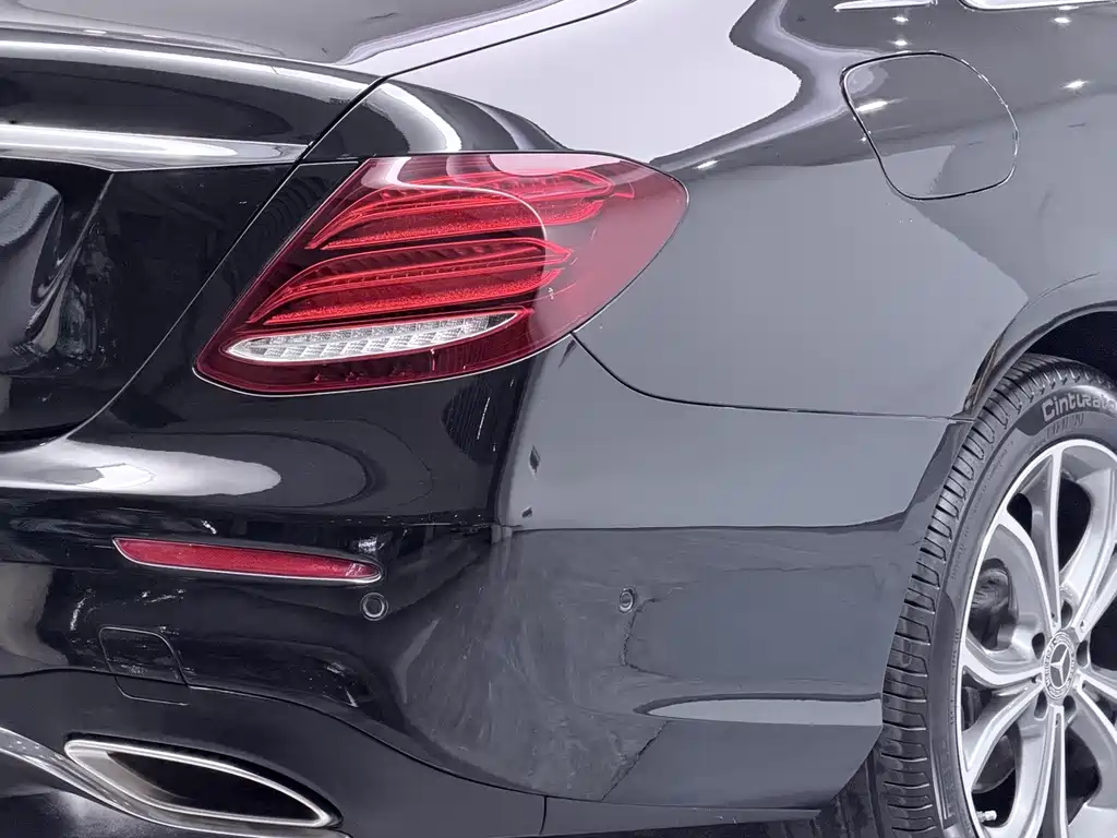 Mercedes-Benz E-Class — миниатюра 15