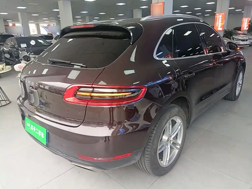 Porsche Macan — миниатюра 7