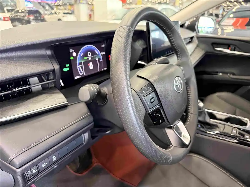 Toyota Camry — миниатюра 16