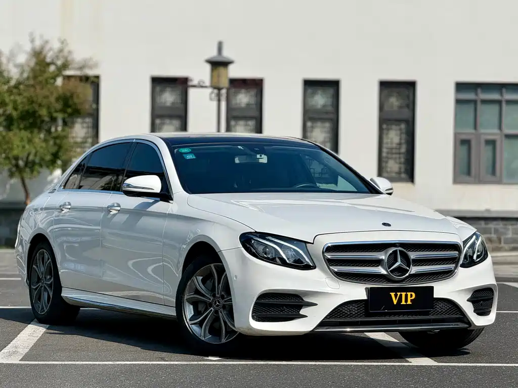 Mercedes-Benz E-Class — миниатюра 3