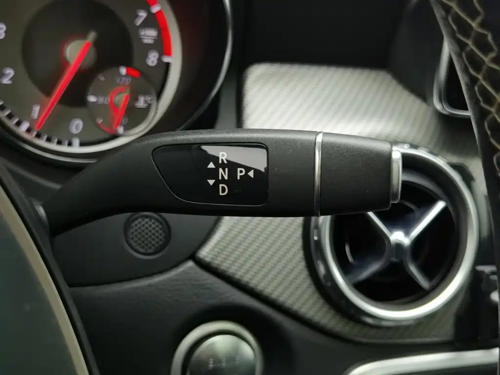 Mercedes-Benz GLA — миниатюра 13