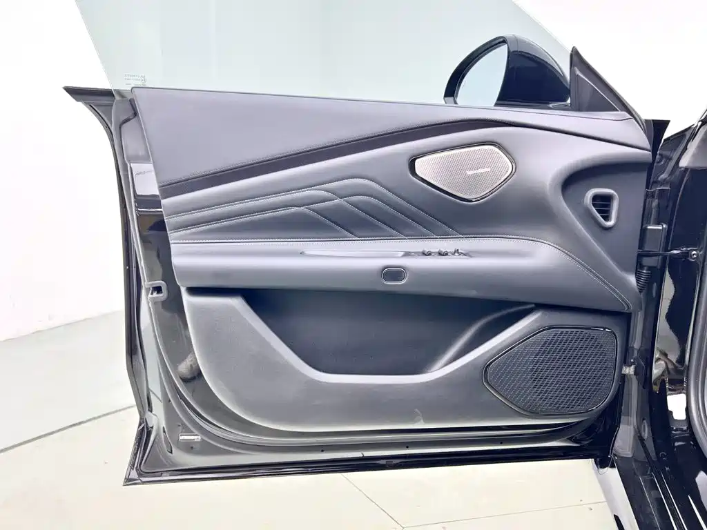 Lynk & Co 10 — миниатюра 11