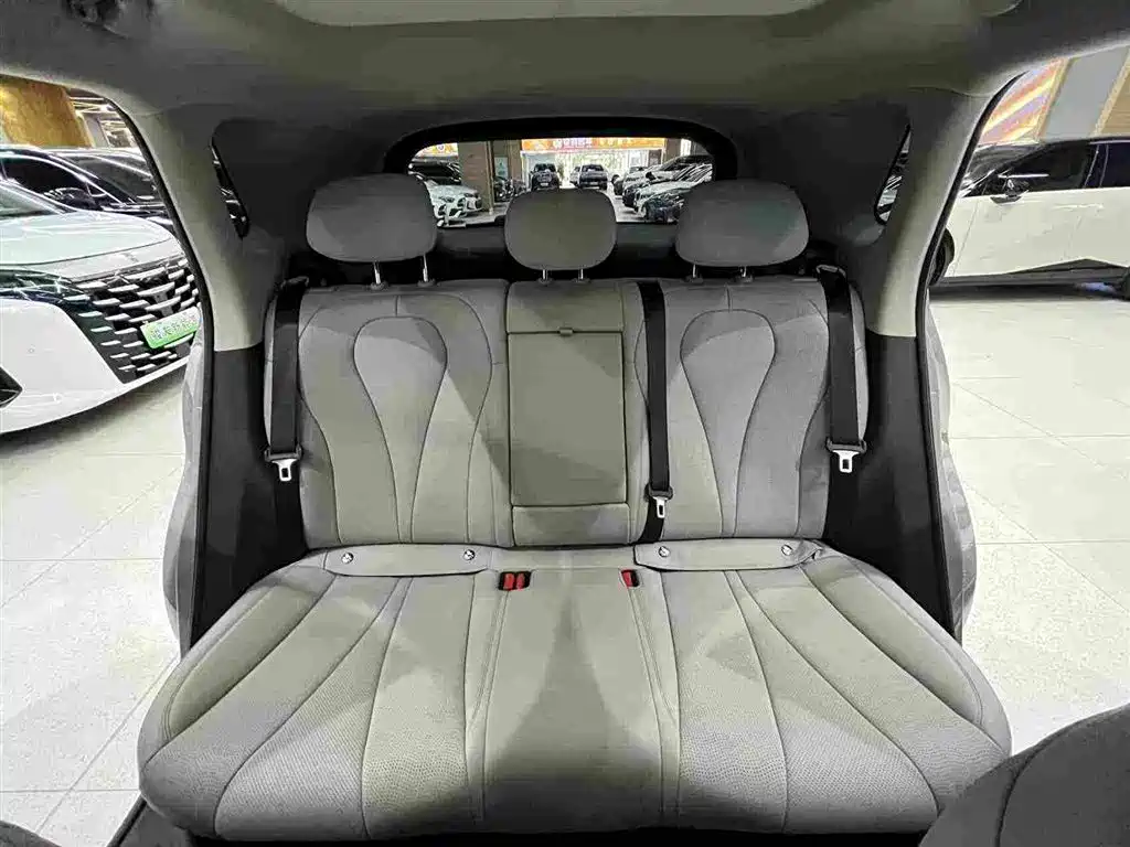 BYD Sealion 05 EV — миниатюра 7