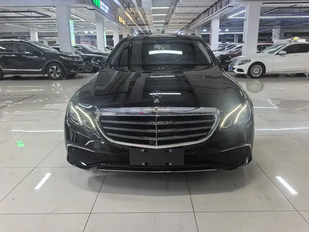 Mercedes-Benz E-Class — миниатюра 3