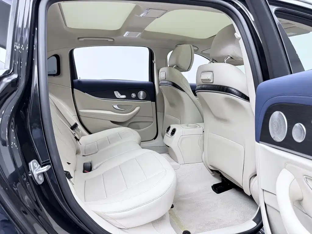 Mercedes-Benz E-Class — миниатюра 33